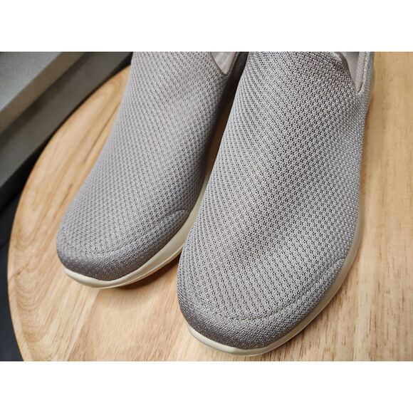 Skechers Performance Go Walk Max Men's size 9 Taupe Gen 5 - Picture 10 of 11